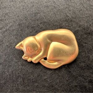 Vintage Sleeping Cat Brooch